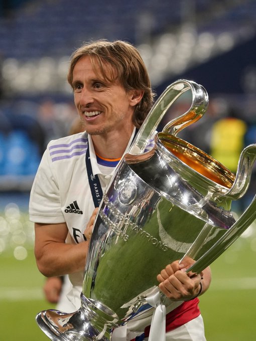 又一纪录！詹姆斯成为NBA首位41岁后砍30+得分球员