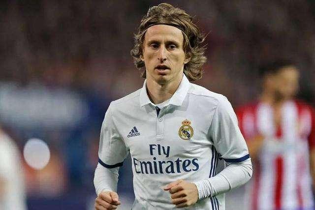 日本偶像影山优佳现身世预赛，球迷直呼“好可爱”