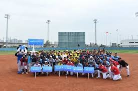 拿到50冠再退役，梅西已经是历史第一人了吗？